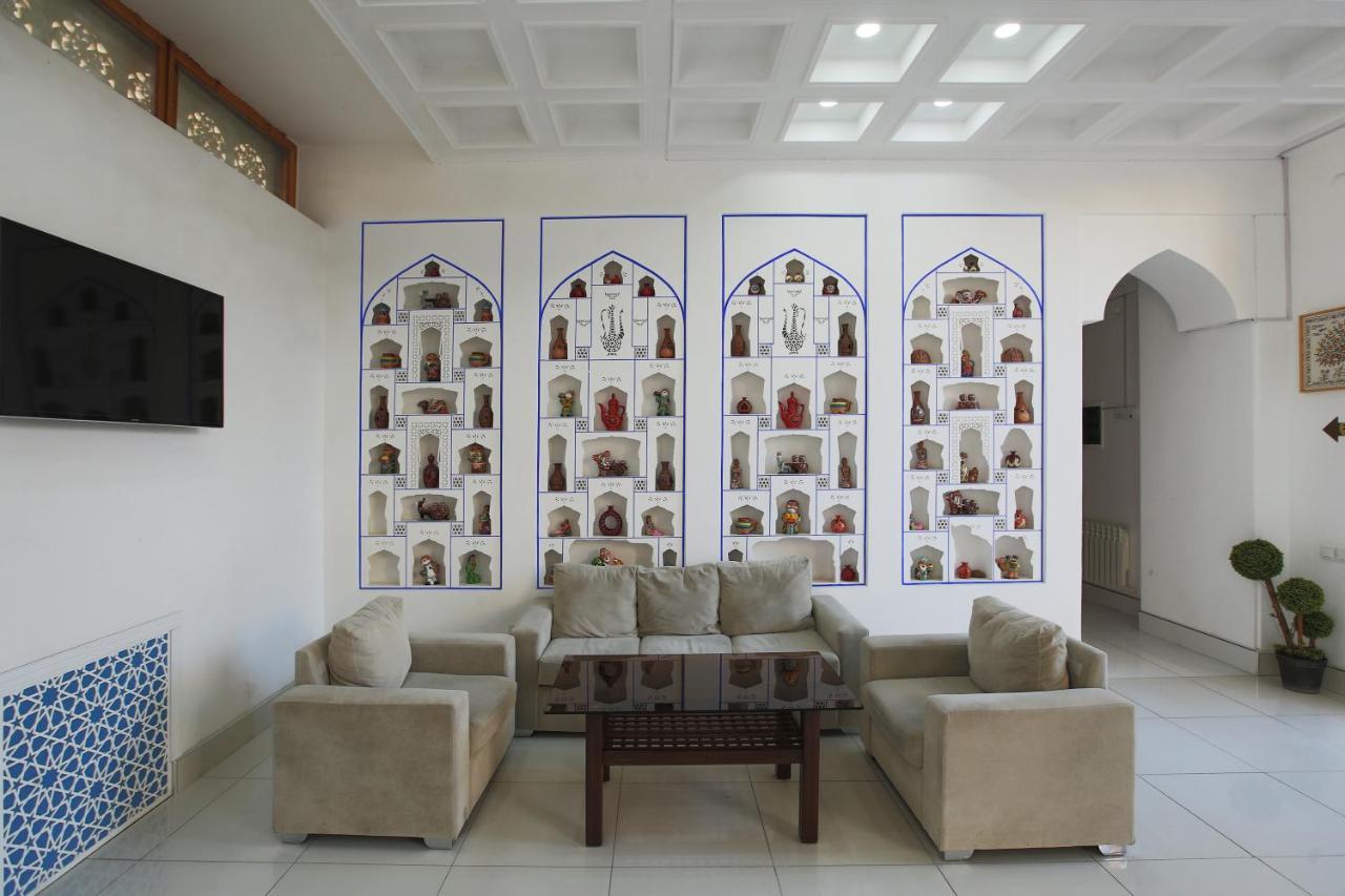 Atlas Buxoro Luaran gambar